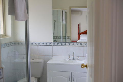 Sanctuary House Resort Motel - Accommodation NT 11