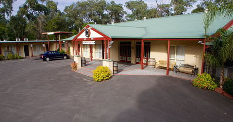 Sanctuary House Resort Motel - Accommodation NT 0