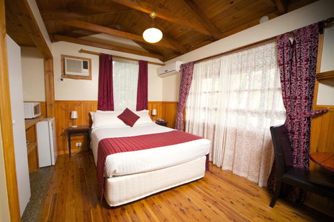 Sanctuary House Resort Motel - Accommodation NT 1