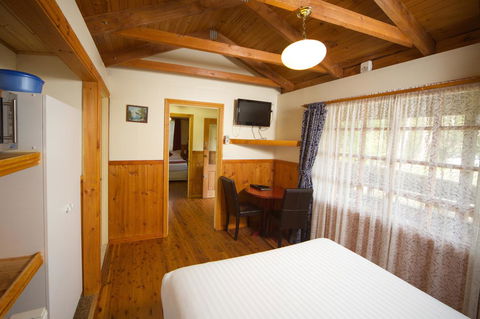 Sanctuary House Resort Motel - Accommodation NT 17