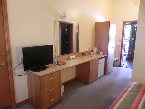 St Georges Motor Inn - Accommodation NT 44