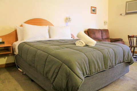 St Georges Motor Inn - Accommodation NT 13