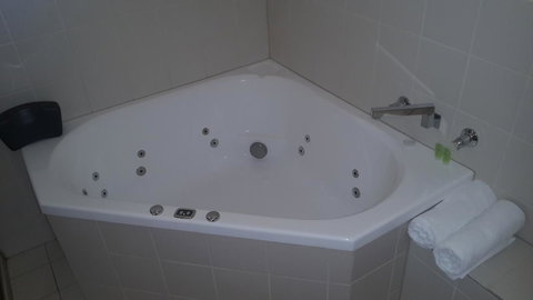 St Georges Motor Inn - Accommodation NT 21