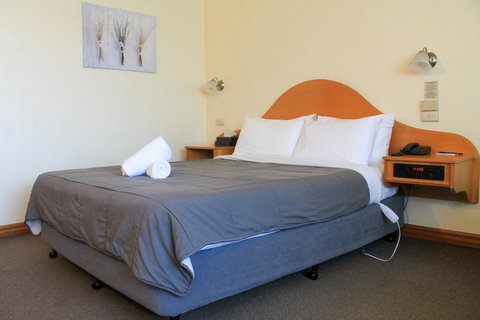St Georges Motor Inn - Accommodation NT 8