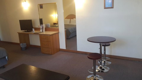 St Georges Motor Inn - Accommodation NT 4