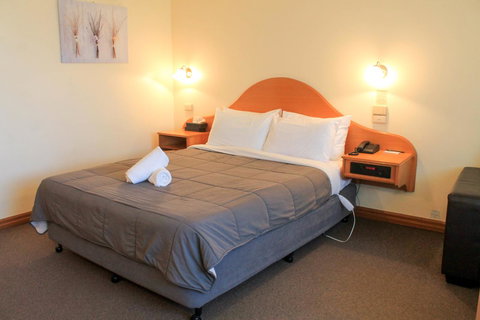St Georges Motor Inn - Accommodation NT 32