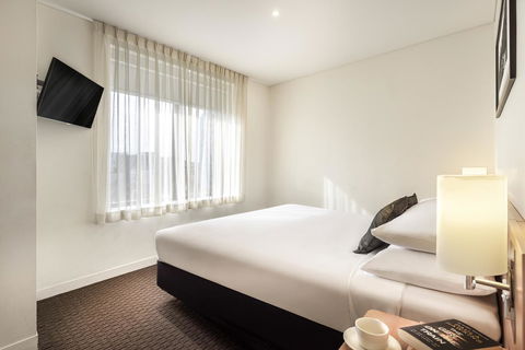 Ibis Melbourne Hotel And Apartments - Accommodation NT 14