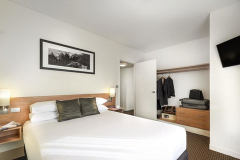 Ibis Melbourne Hotel And Apartments - Accommodation NT 13