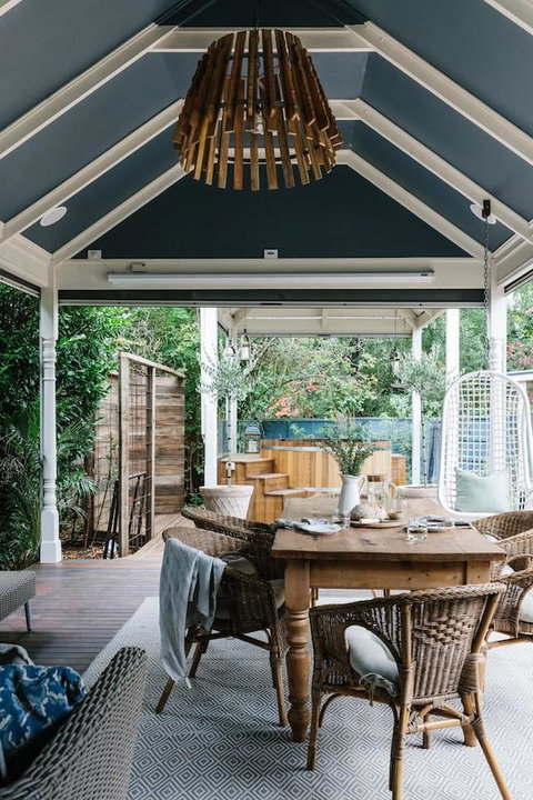 Acre Of Roses - Accommodation NT 18