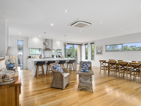 Aireys Ocean View - Accommodation NT 5