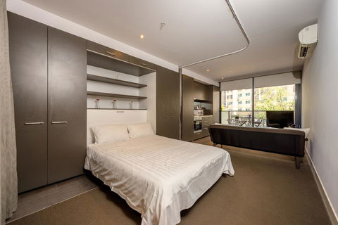 Amazing Accommodations : South Yarra - Accommodation NT 18