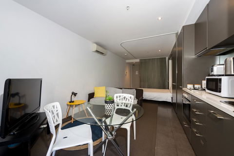 Amazing Accommodations : South Yarra - Accommodation NT 16