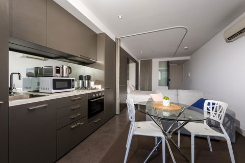 Amazing Accommodations : South Yarra - Accommodation NT 33