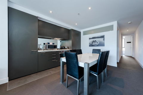 Amazing Accommodations : South Yarra - Accommodation NT 43