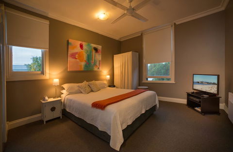 Athelstane House - Accommodation NT 27