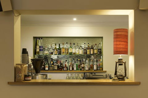 Athelstane House - Accommodation NT 37
