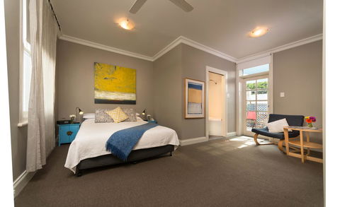 Athelstane House - Accommodation NT 22
