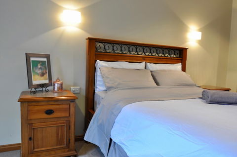 Crimea Retreat - Accommodation NT 7