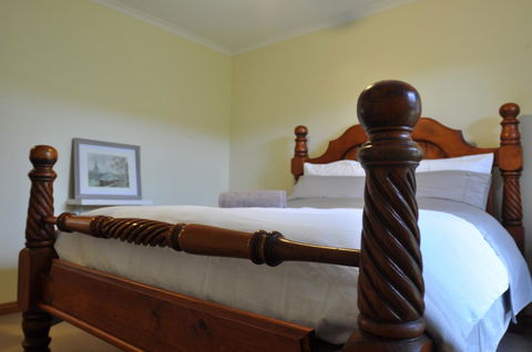 Crimea Retreat - Accommodation NT 44