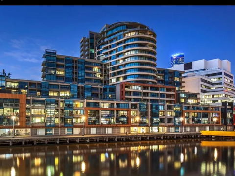 Signature Waterfront Apartments - Accommodation NT 38