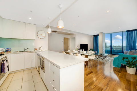Signature Waterfront Apartments - Accommodation NT 11
