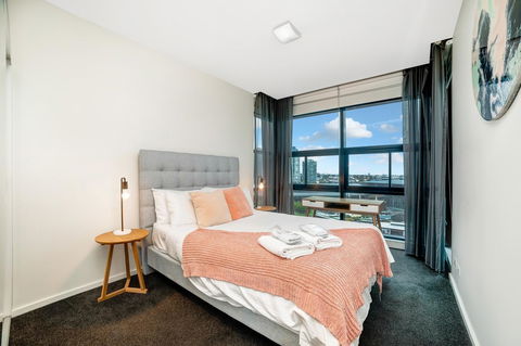 Signature Waterfront Apartments - Accommodation NT 17