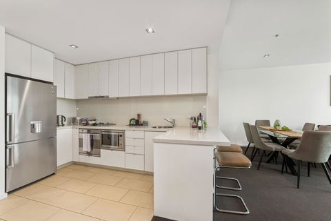 Signature Waterfront Apartments - Accommodation NT 24