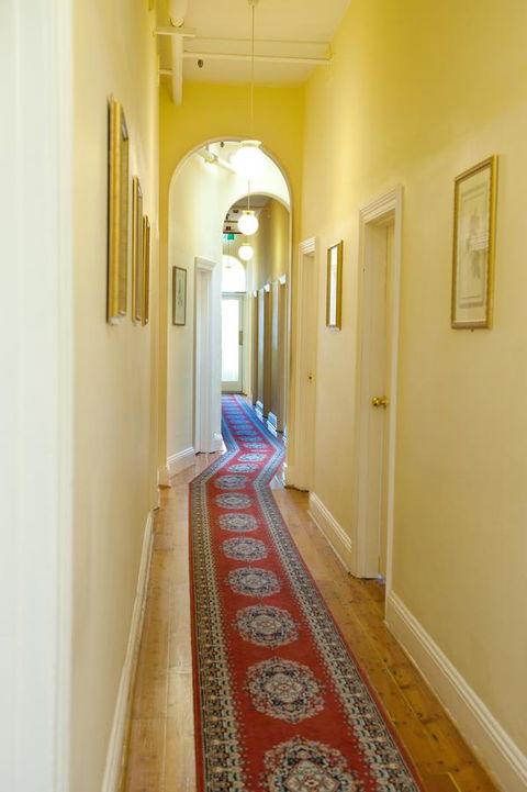 Hotel Claremont Guest House - NT Tourism 2