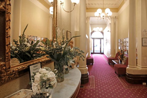 Hotel Claremont Guest House - NT Tourism 0