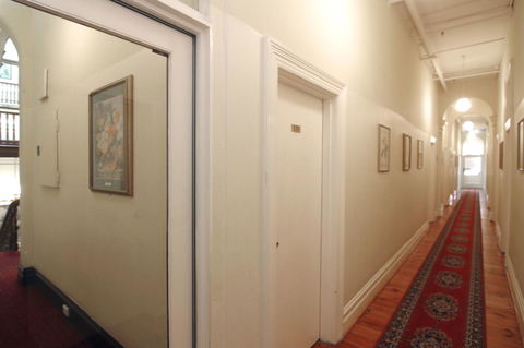 Hotel Claremont Guest House - NT Tourism 14