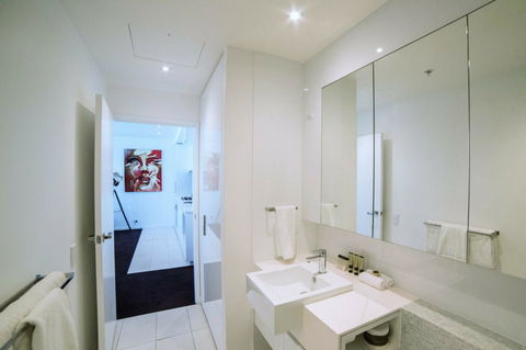 The Sebel Melbourne Docklands Hotel - Accommodation NT 4