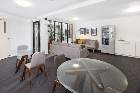 City Edge North Melbourne Apartment Hotel - NT Tourism 9