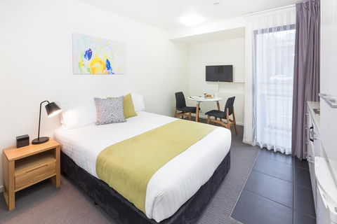 City Edge North Melbourne Apartment Hotel - NT Tourism 1