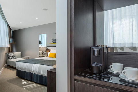 Peppers Docklands - Accommodation NT 16