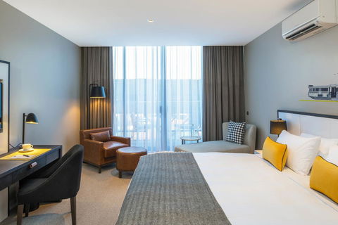 Peppers Docklands - Accommodation NT 18