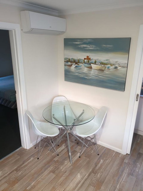 Beachcomber Holiday Units - Accommodation NT 5