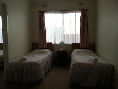 Beachcomber Holiday Units - Accommodation NT 28