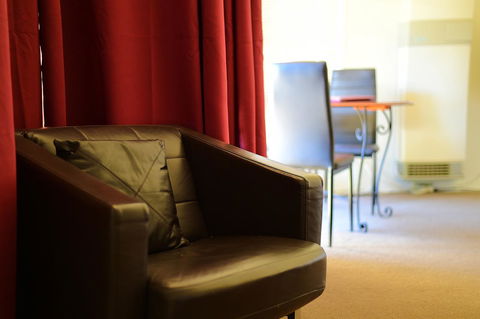 Executive Hideaway - Accommodation NT 35
