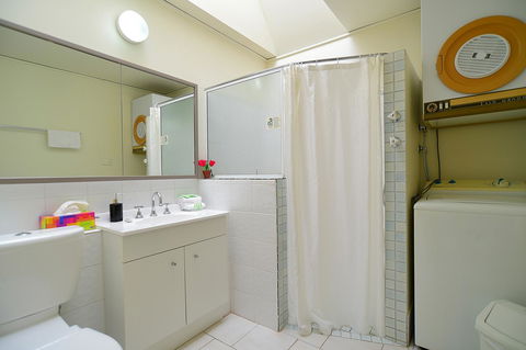 Executive Hideaway - Accommodation NT 18