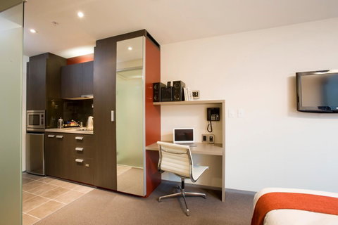 City Tempo - Queen St - Accommodation NT 5