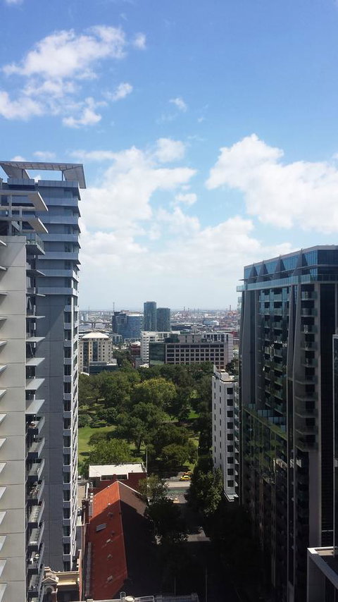 City Tempo - Queen St - Accommodation NT 24