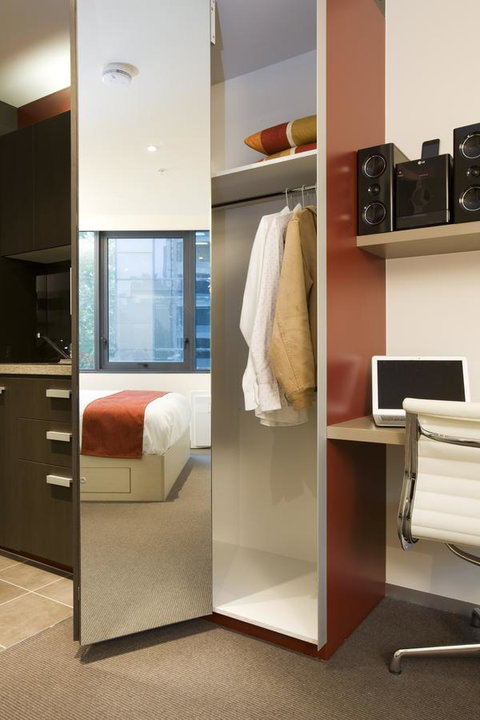 City Tempo - Queen St - Accommodation NT 13