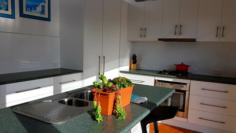 Beach Retreat Apartment Marengo - Accommodation NT 3