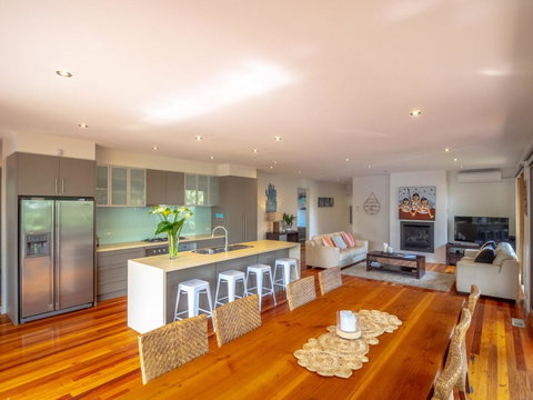 Blairgowrie Moonah Beach House: Walk To Beach - Accommodation NT 3