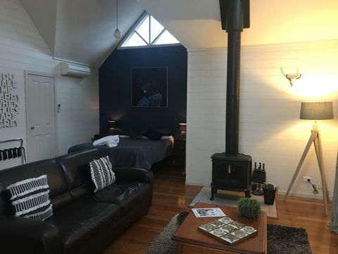 Two Truffles Cottages - Accommodation NT 12