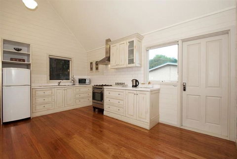 Two Truffles Cottages - Accommodation NT 6