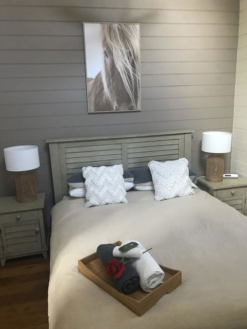 Two Truffles Cottages - Accommodation NT 3