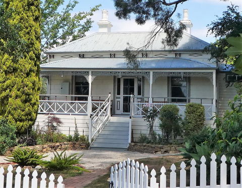 Fairbank House - NT Tourism 0