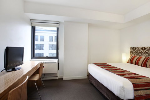 Seasons Heritage Melbourne - NT Tourism 13