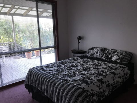 Eagle Bay Views - Accommodation NT 14